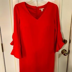 Size 2. Barely worn. Tiny thread blemish. Handwash